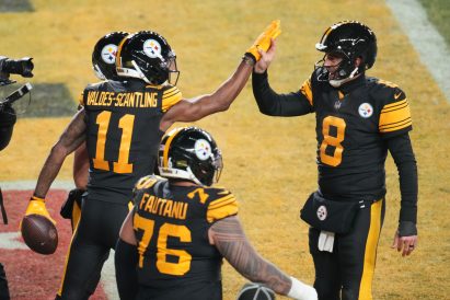 article image - APTOPIX Dolphins Steelers Football